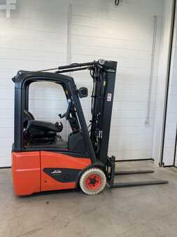 Elektryczne 3-kołowe 2019 Linde E12/386 (1)