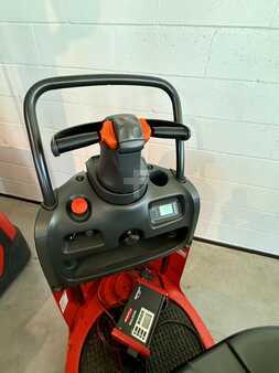 Horizontální vychystávací vozík 2019  Linde N20HP/132 (3)