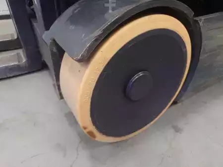 Carrelli retrattili 2019  Linde R14/1120 (15)