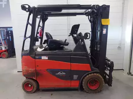 Carrelli elettrici 4 ruote 2019  Linde E30/600RH/387 Li-ION (7)