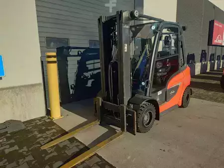 Carrelli elevatori GPL 2021  Linde H25T/1202-01 Container cabin (1)