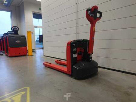Nízkozdvižný vozík 2022  Linde MT15 (1)