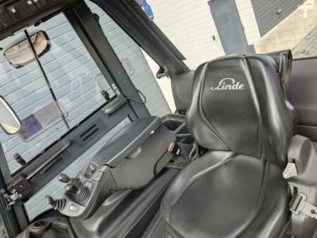 Elektryczne 4-kołowe 2023  Linde E70 (11)