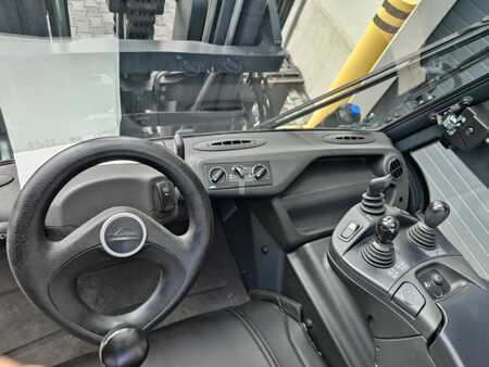 Elektryczne 4-kołowe 2023  Linde E70 (9)