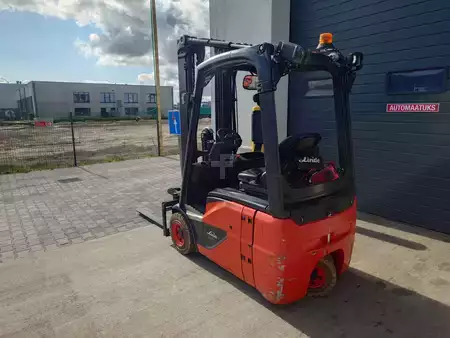 Carrelli elettrici 3 ruote 2023  Linde E15/386-02 (4)