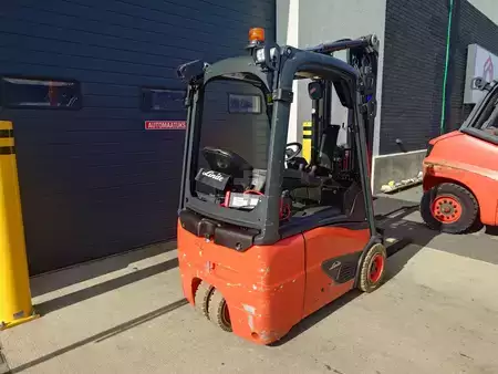 Carrelli elettrici 3 ruote 2023  Linde E15/386-02 (6)
