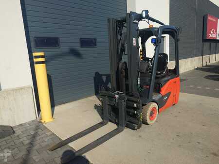 Elektryczne 3-kołowe 2023  Linde E15 (1)