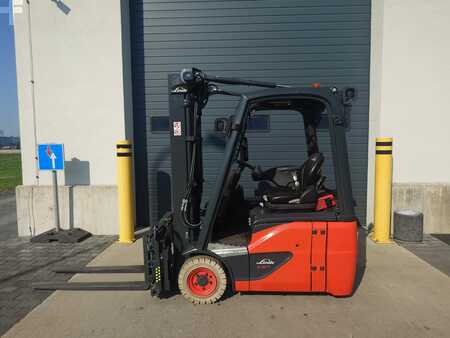 Elektryczne 3-kołowe 2023 Linde E15 (2)