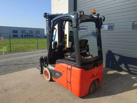 Elektryczne 3-kołowe 2023 Linde E15 (4)