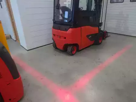 Carrelli elettrici 4 ruote 2024  Linde E20PH/386 (7)