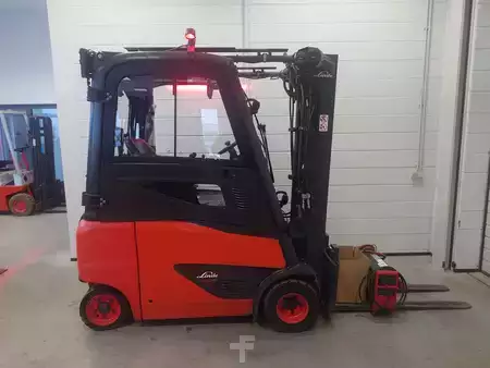 Carrelli elettrici 4 ruote 2024  Linde E20PH/386 (8)