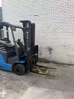 El truck - 4 hjulet 2019  BYD ECB25C (2)
