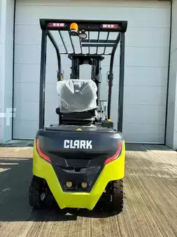Eléctrica de 4 ruedas 2025  Clark SE20 (3)