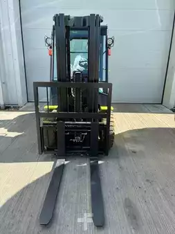 Elektro čtyřkolový VZV 2026  Clark L30X (3)