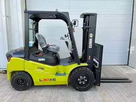 Elektro čtyřkolový VZV 2025  Clark L30XE (1)