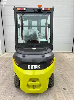 Eléctrica de 4 ruedas 2025  Clark L25XE (4)