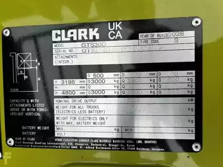 Carretilla elevadora diésel 2026  Clark GTS30D (5)