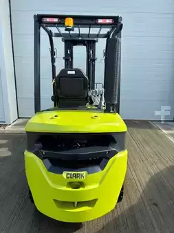 Dieselový VZV 2026  Clark GTS30D (4)