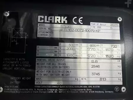 Eléctrica de 4 ruedas 2025  Clark SE20 (5)