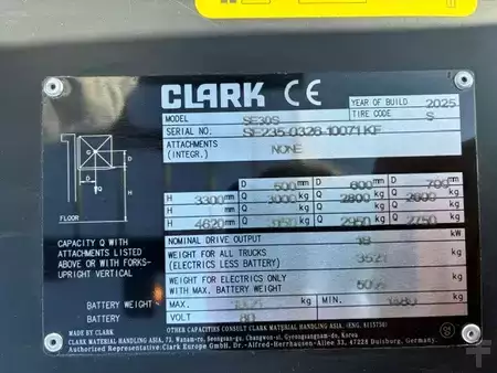 Eléctrica de 4 ruedas 2025  Clark SE30S (5)