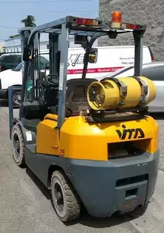 Montacargas diésel 2016  Vimar FG25 (4)