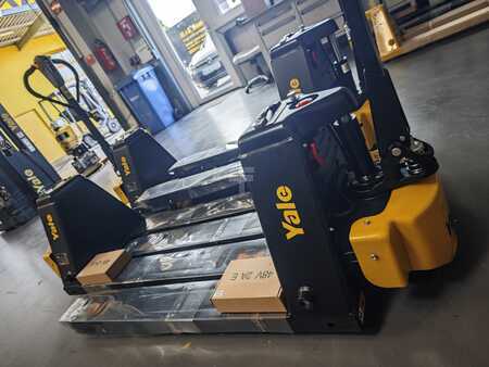 Elektrische palletwagens 2025  Yale MPC15 (1)