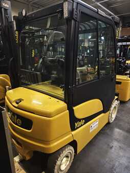 Eléctrico - 4 rodas 2023  Yale ERP35VL (2)