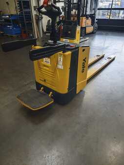 Porta-paletes elétrico 2013  Yale MP20X (2)