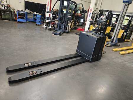 Nízkozdvižný vozík 2018  Yale MP20X (2)