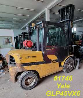 Gasoltruck 2017  Yale GLP 45 VX6 (3) 