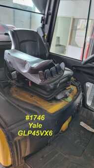 LPG heftrucks 2017  Yale GLP 45 VX6 (8)