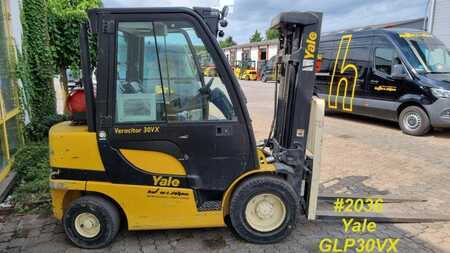 Chariots élévateurs GPL 2020  Yale GLP30VX (2)