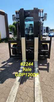 Wózki widłowe diesel 2022  Yale GDP120DF (3)