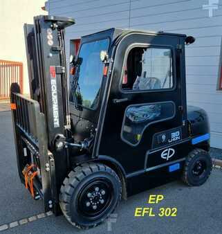 Chariot 4 roues électrique 2022  EP Equipment EFL 302 Li-Ionen (1)