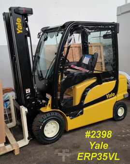 Electric - 4 wheels 2023  Yale ERP 35VL (1) 