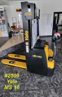 Ruční vysokozdvižný vozík 2025  Yale MS 16 (2)