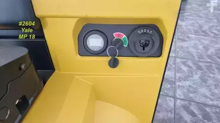 Porta-paletes elétrico 2026  Yale MP 18 (2)