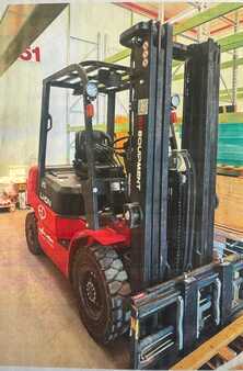 Elektro 4 Rad 2021  EP Equipment EFL 252 Li-Ion (1)