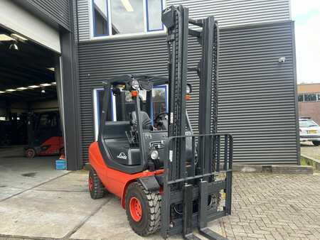 Diesel Forklifts 2020  Linde H30D-05 (NEW) (1) 