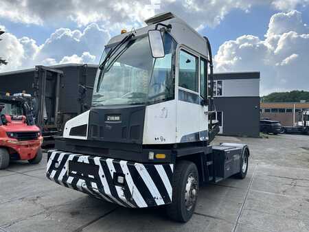 Terminálový traktor 2013  Kalmar TT612D (1)