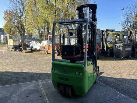 Chariots électriques à 3 roues 2015  Cesab B315 (3)