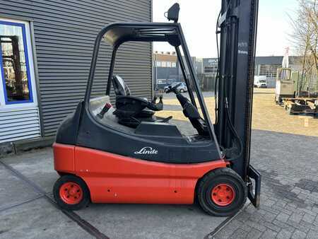 Elektro 4 Rad 2006  Linde E25-02 (2)