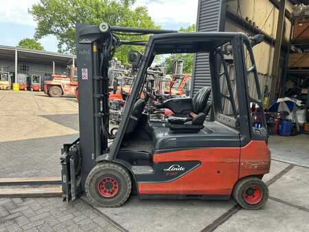 4-wiel elektrische heftrucks 2018  Linde E30L-01 (5)