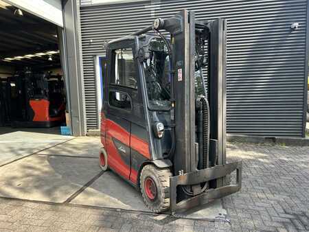 Elektro 4 Rad 2016  Linde E25H-01/600 (1)