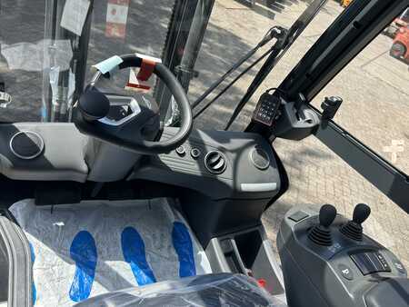 Dieselový VZV 2023  Linde H35D-01 (8)
