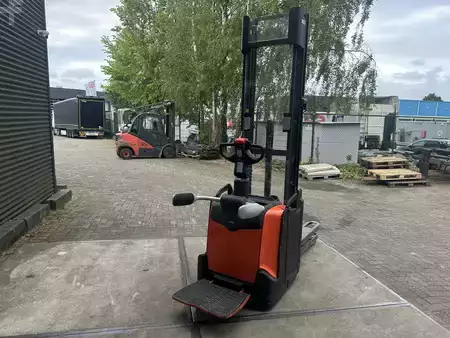 Overige 2017  Toyota SPE120L (3)