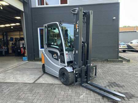 Carrelli elettrici 4 ruote 2024  Still RX60-30 (1)