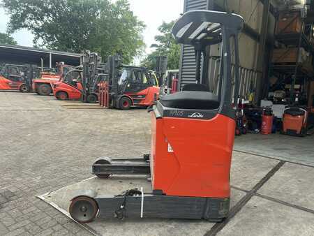 Chariots à mât rétractable 2017  Linde R14-01 (6)