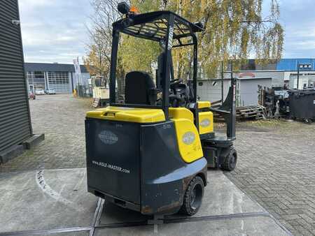 Articulated Trucks / VNA 2015  Aisle Master 20WHE (3)