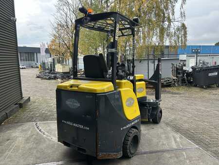 Articulated Trucks / VNA 2015  Aisle Master 20SHE (3)
